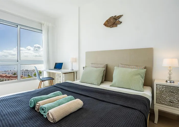 Casa Doble - Penthouse, Pool, Priv Parking, Fibre Net, Spacious Terrace דירה סן מיגל דה אבונה